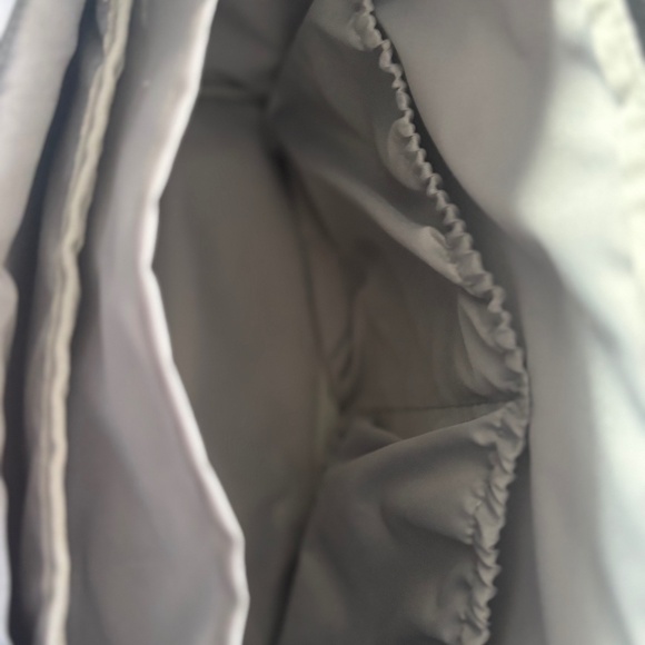 Skip Hop Large Diaper Bag in Black and White Stripes w/ Diaper Changing Pad - Picture 7 of 12